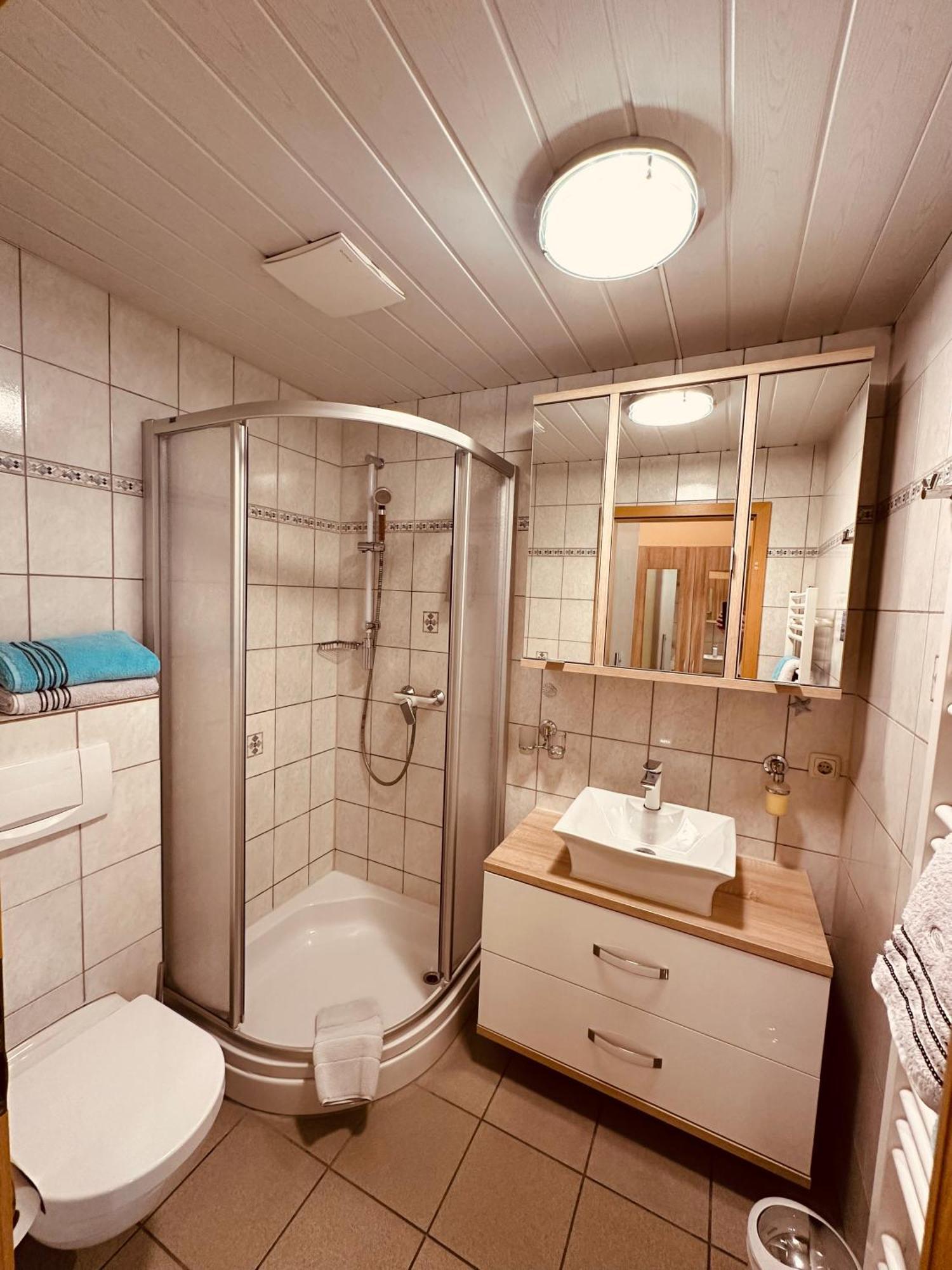 Hotel Drostenhof Garni Esens Bagian luar foto