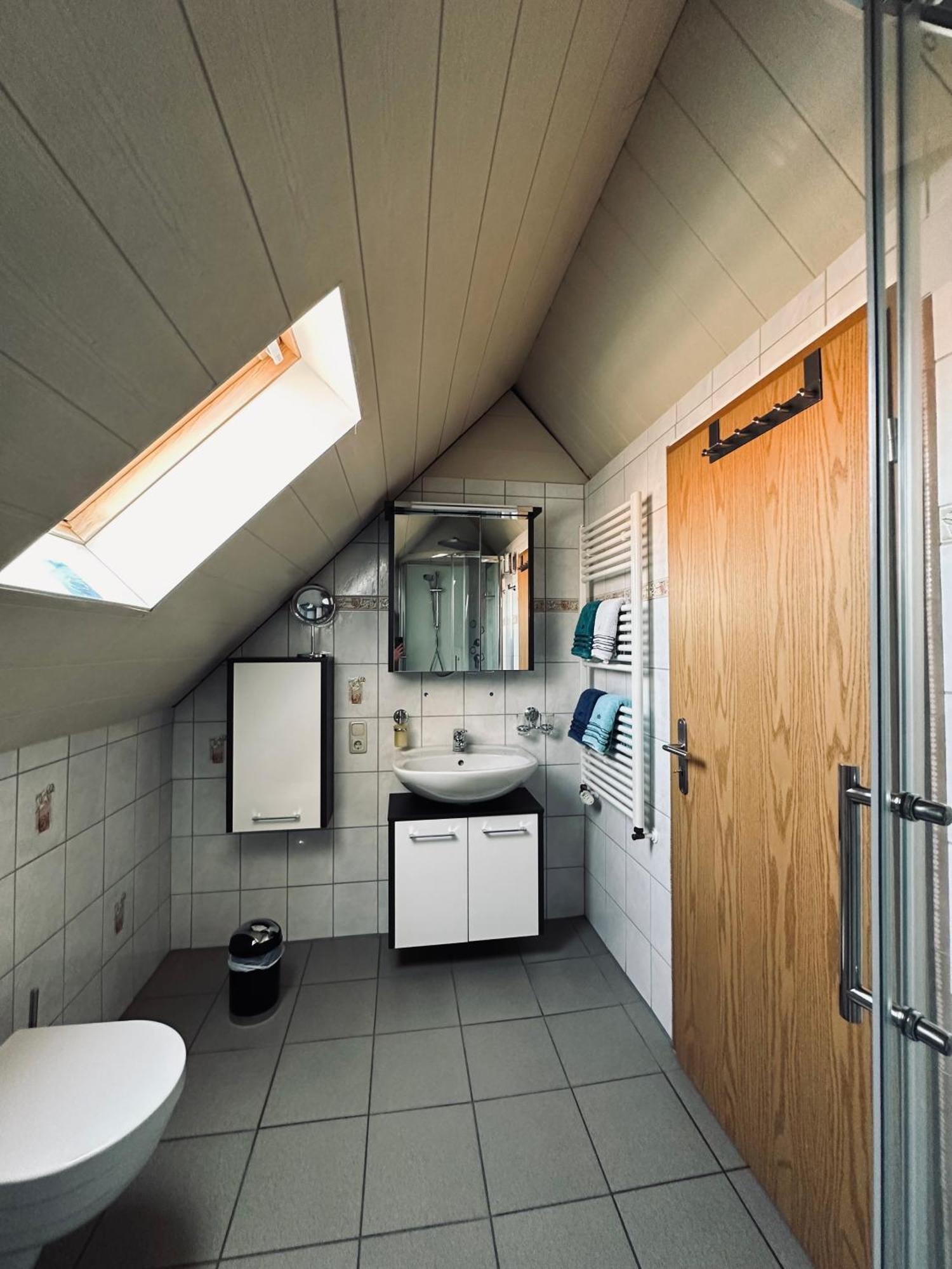 Hotel Drostenhof Garni Esens Bagian luar foto
