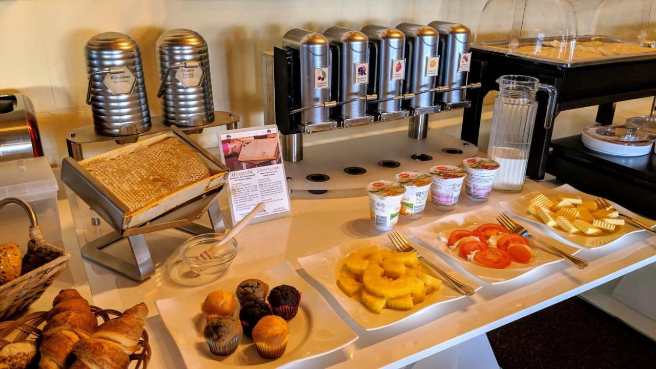 Hotel Drostenhof Garni Esens Bagian luar foto