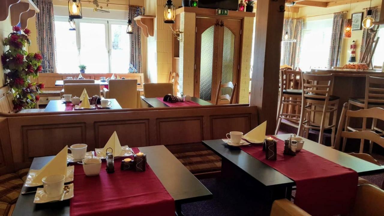 Hotel Drostenhof Garni Esens Bagian luar foto