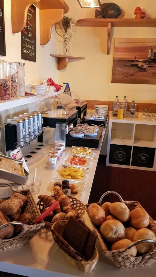 Hotel Drostenhof Garni Esens Bagian luar foto